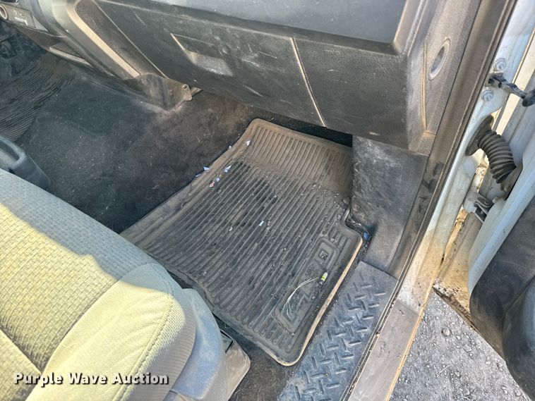 image for item FB0747 2011 Ford F150 Ext. Cab pickup truck