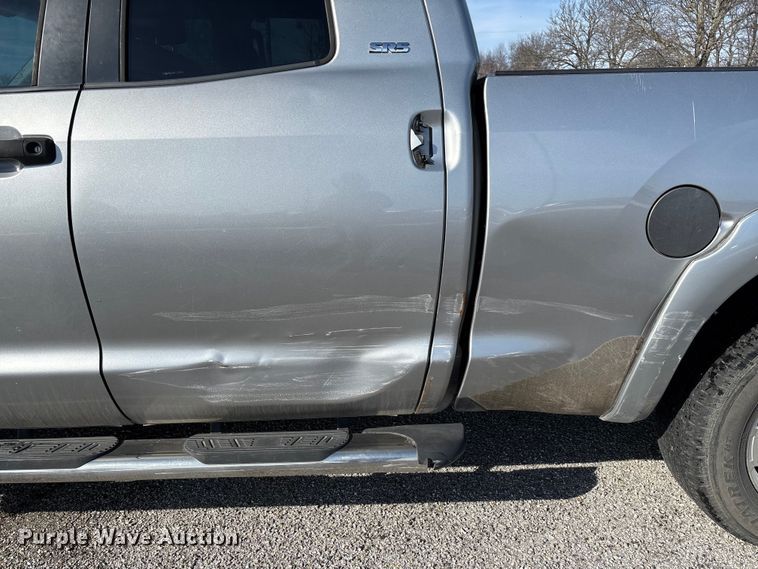 image for item FB2967 2007 Toyota Tundra SR5 Ext. Cab pickup truck