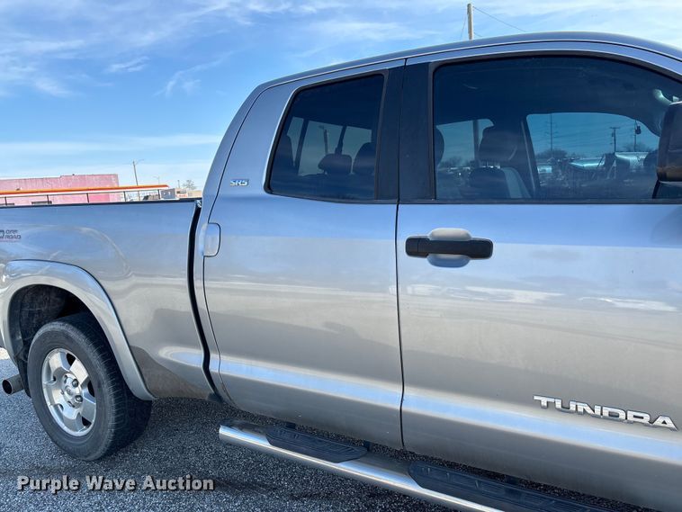 image for item FB2967 2007 Toyota Tundra SR5 Ext. Cab pickup truck