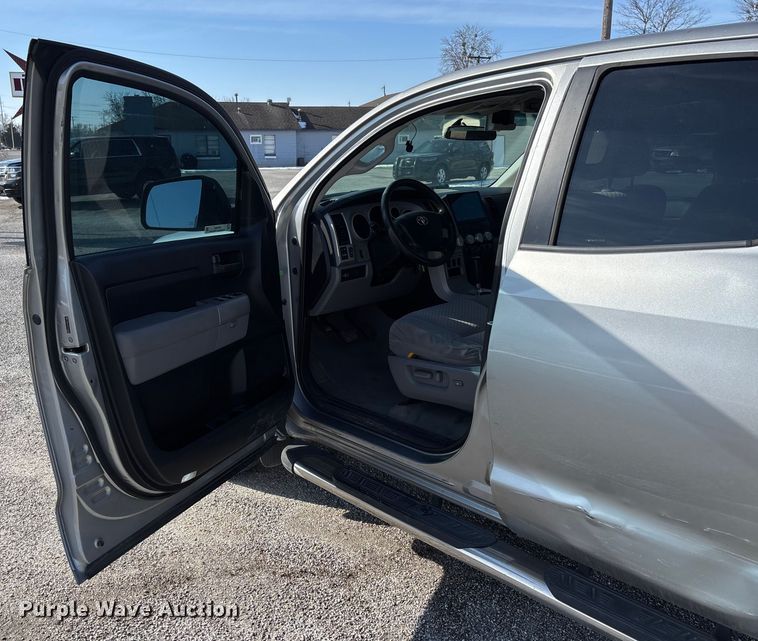 image for item FB2967 2007 Toyota Tundra SR5 Ext. Cab pickup truck