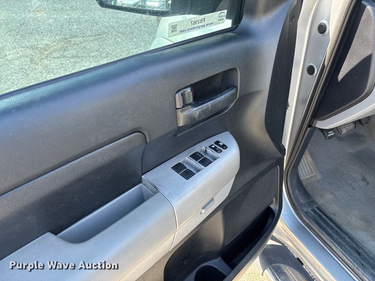 image for item FB2967 2007 Toyota Tundra SR5 Ext. Cab pickup truck