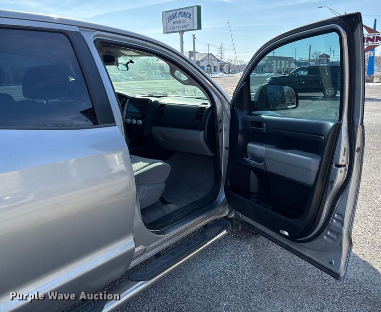 image for item FB2967 2007 Toyota Tundra SR5 Ext. Cab pickup truck