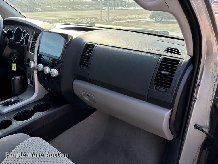 image for item FB2967 2007 Toyota Tundra SR5 Ext. Cab pickup truck