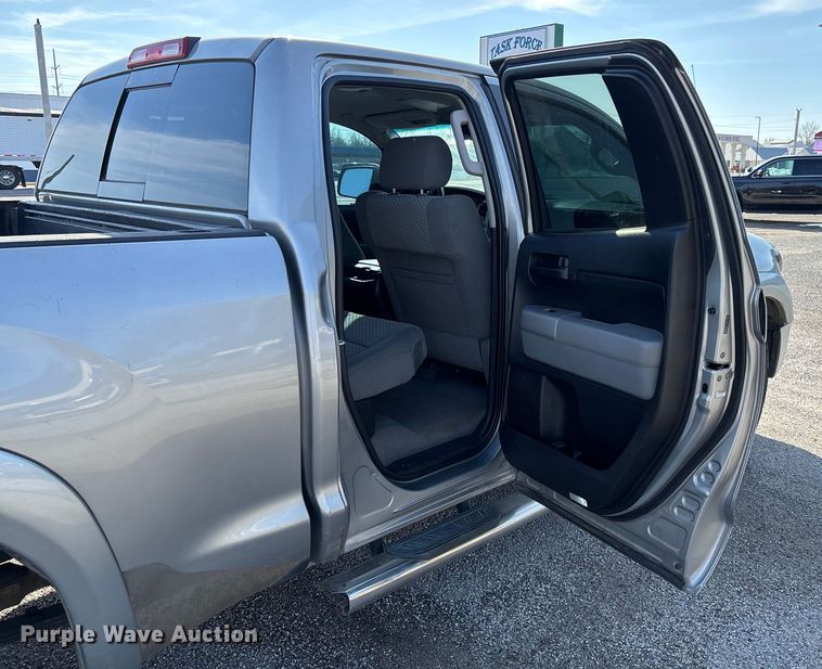 image for item FB2967 2007 Toyota Tundra SR5 Ext. Cab pickup truck