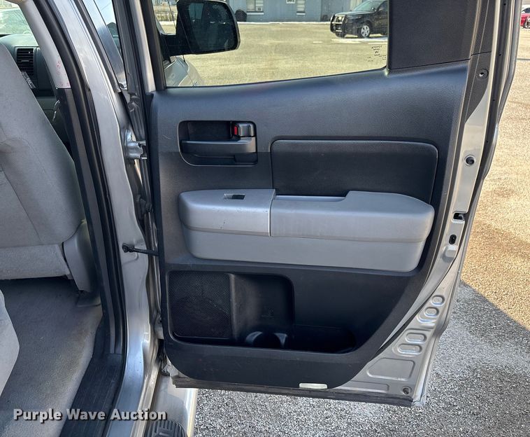 image for item FB2967 2007 Toyota Tundra SR5 Ext. Cab pickup truck