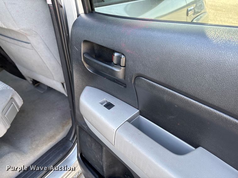 image for item FB2967 2007 Toyota Tundra SR5 Ext. Cab pickup truck