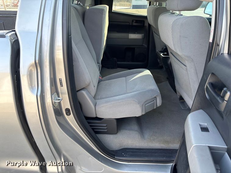 image for item FB2967 2007 Toyota Tundra SR5 Ext. Cab pickup truck