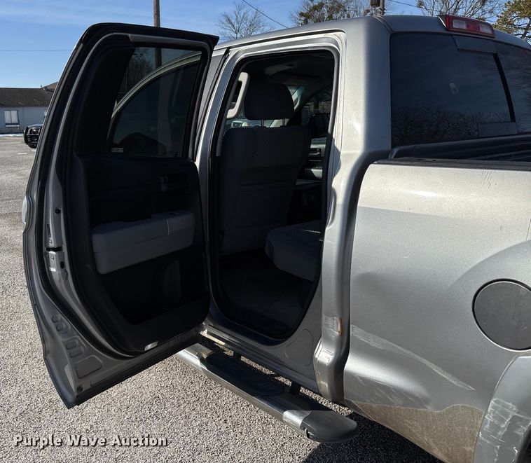 image for item FB2967 2007 Toyota Tundra SR5 Ext. Cab pickup truck