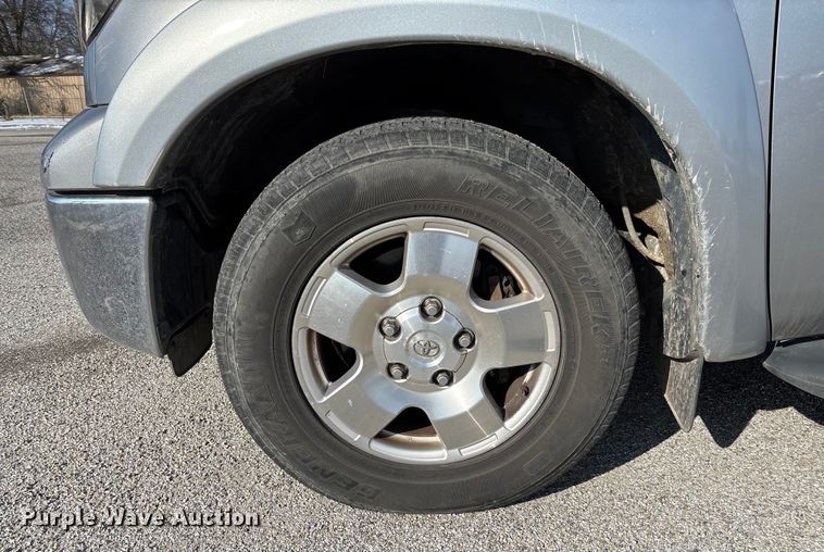 image for item FB2967 2007 Toyota Tundra SR5 Ext. Cab pickup truck