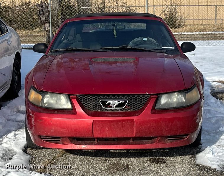 image for item FB2968 2000 Ford Mustang convertible
