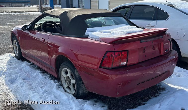 image for item FB2968 2000 Ford Mustang convertible