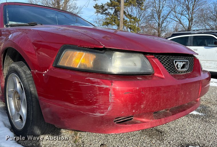 image for item FB2968 2000 Ford Mustang convertible