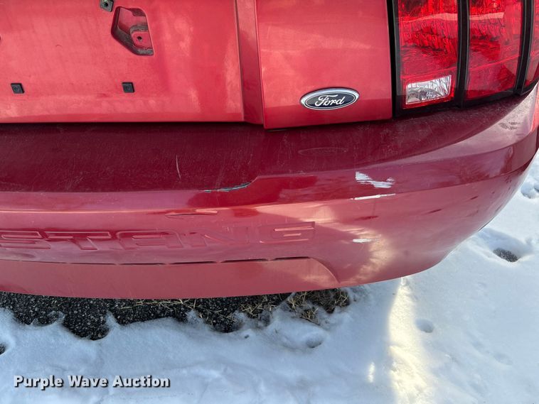 image for item FB2968 2000 Ford Mustang convertible