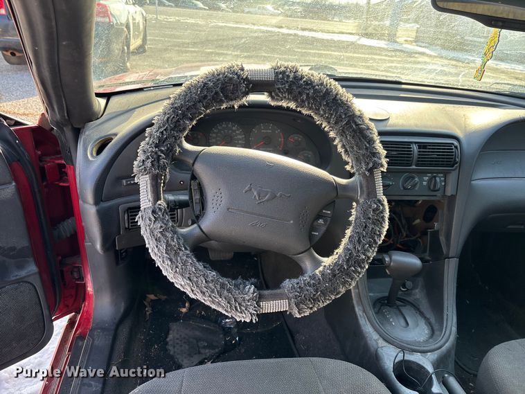 image for item FB2968 2000 Ford Mustang convertible