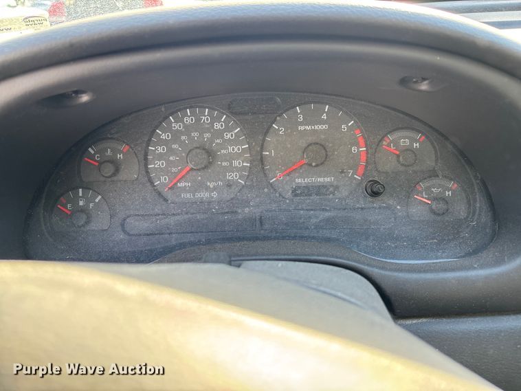 image for item FB2968 2000 Ford Mustang convertible