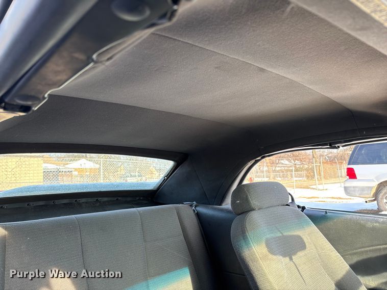 image for item FB2968 2000 Ford Mustang convertible