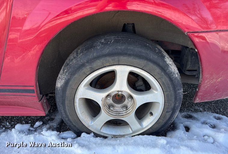 image for item FB2968 2000 Ford Mustang convertible