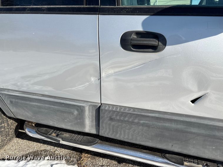 image for item FB2969 2005 Ford Expedition SUV