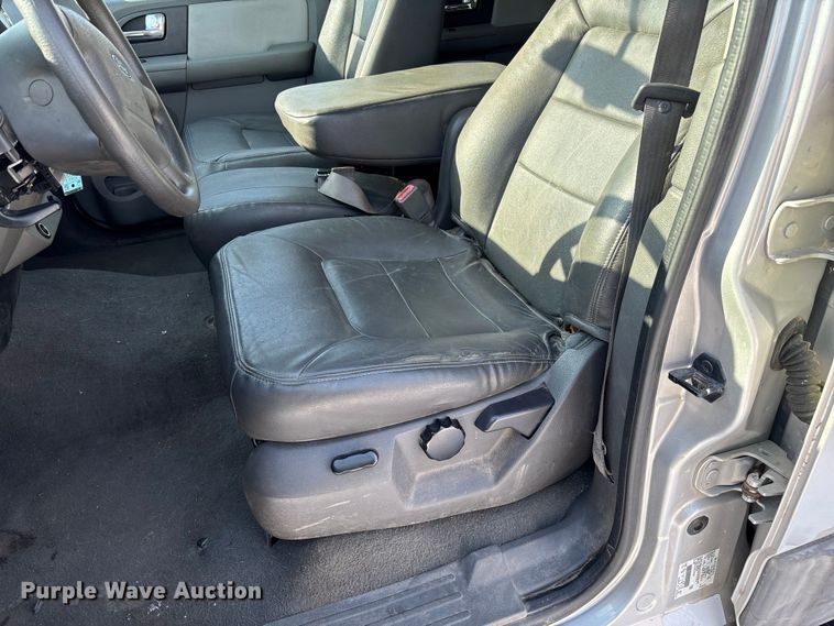 image for item FB2969 2005 Ford Expedition SUV