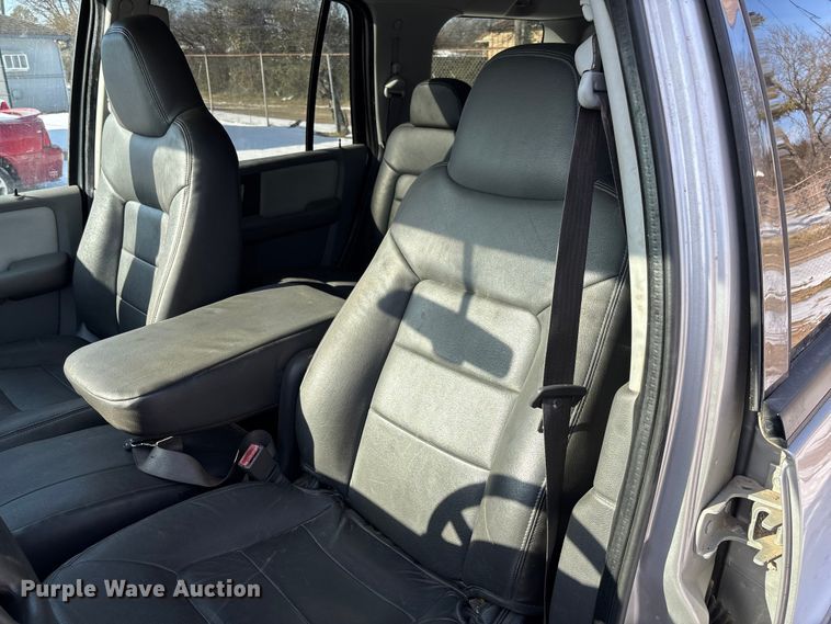 image for item FB2969 2005 Ford Expedition SUV