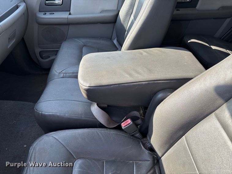 image for item FB2969 2005 Ford Expedition SUV