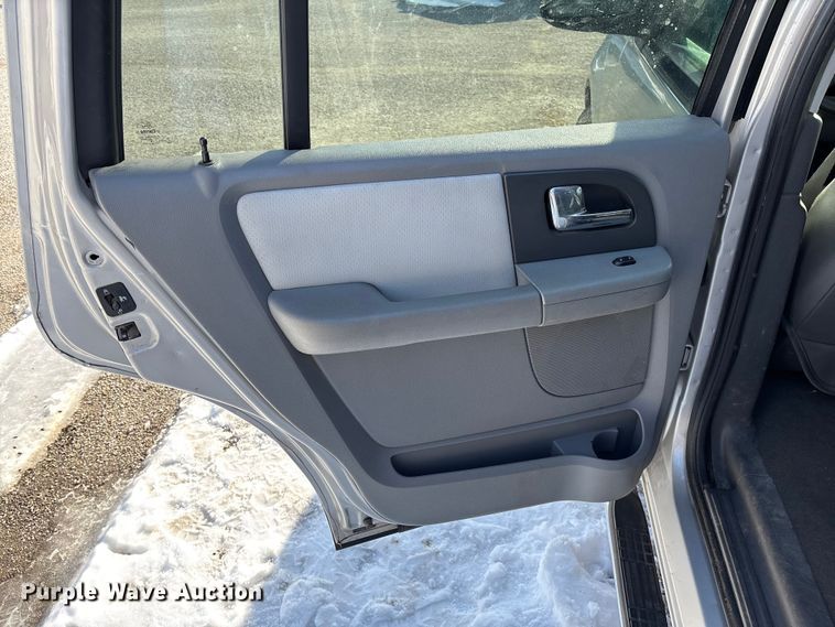 image for item FB2969 2005 Ford Expedition SUV