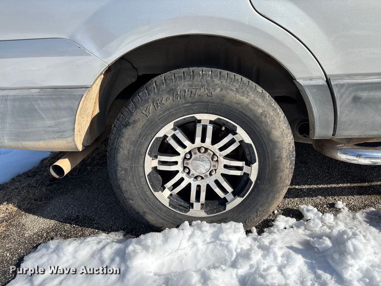 image for item FB2969 2005 Ford Expedition SUV