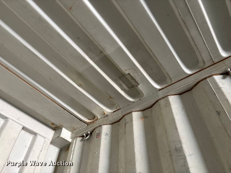 image for item FB2986 2000 Shipping container