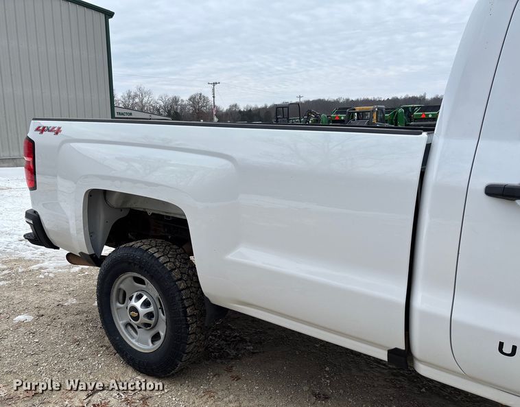 image for item FB2988 2017 Chevrolet Silverado 2500HD pickup truck