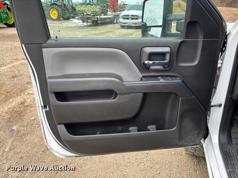 image for item FB2988 2017 Chevrolet Silverado 2500HD pickup truck