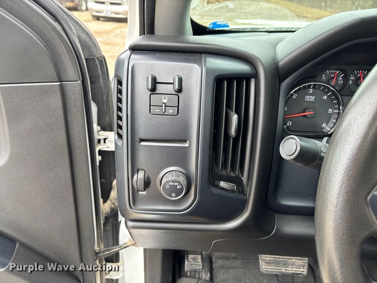 image for item FB2988 2017 Chevrolet Silverado 2500HD pickup truck