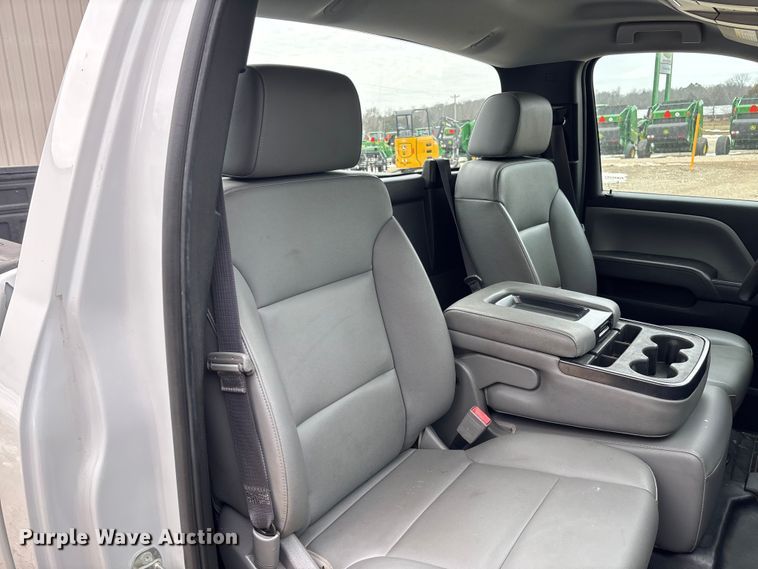 image for item FB2988 2017 Chevrolet Silverado 2500HD pickup truck