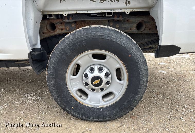 image for item FB2988 2017 Chevrolet Silverado 2500HD pickup truck