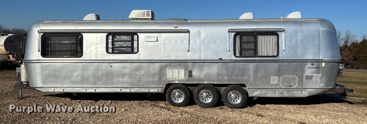 image for item FB2993 1984 Avion Camper