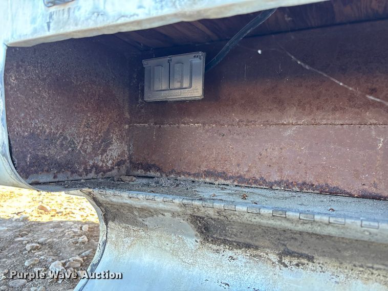 image for item FB2993 1984 Avion Camper