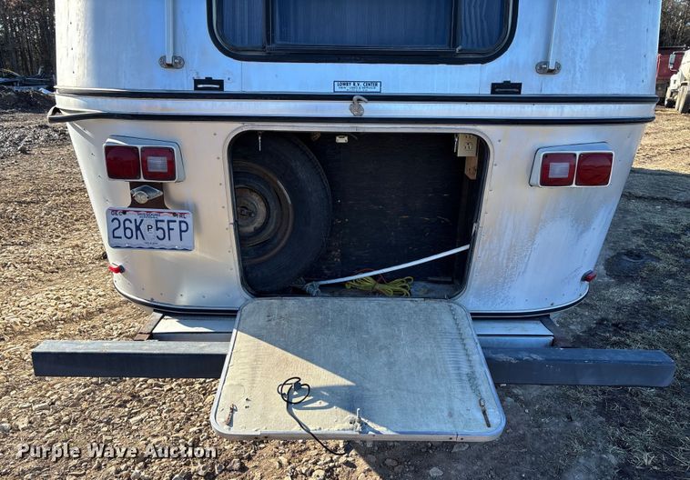 image for item FB2993 1984 Avion Camper