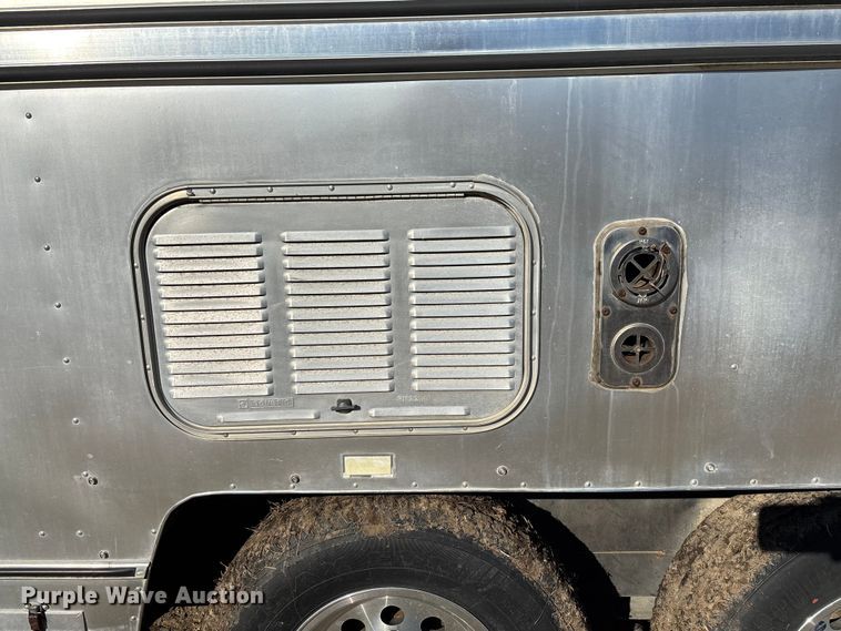 image for item FB2993 1984 Avion Camper