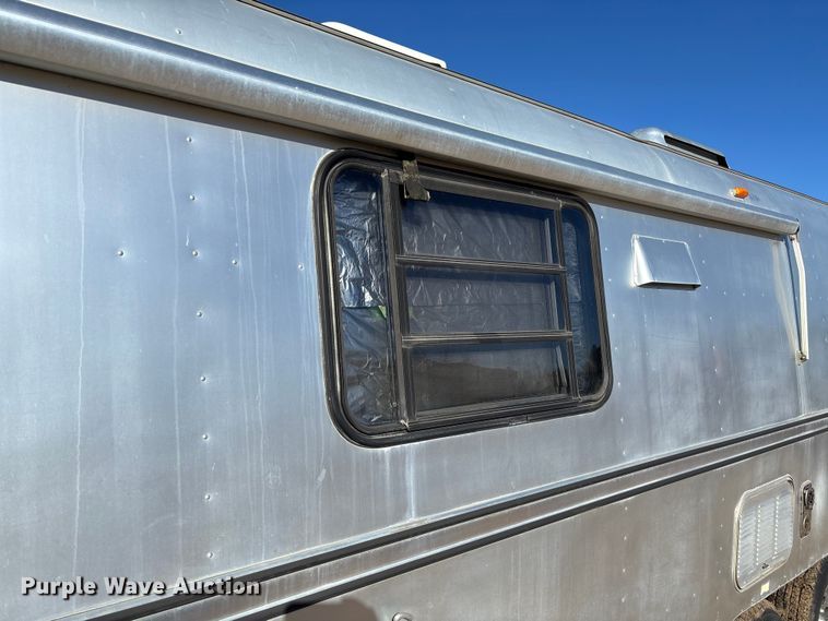 image for item FB2993 1984 Avion Camper