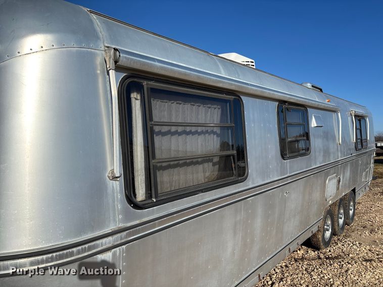 image for item FB2993 1984 Avion Camper