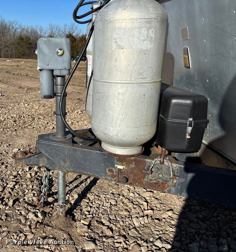 image for item FB2993 1984 Avion Camper