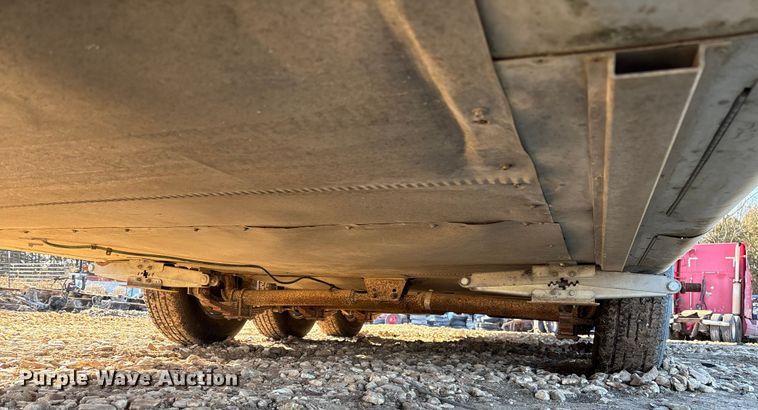 image for item FB2993 1984 Avion Camper