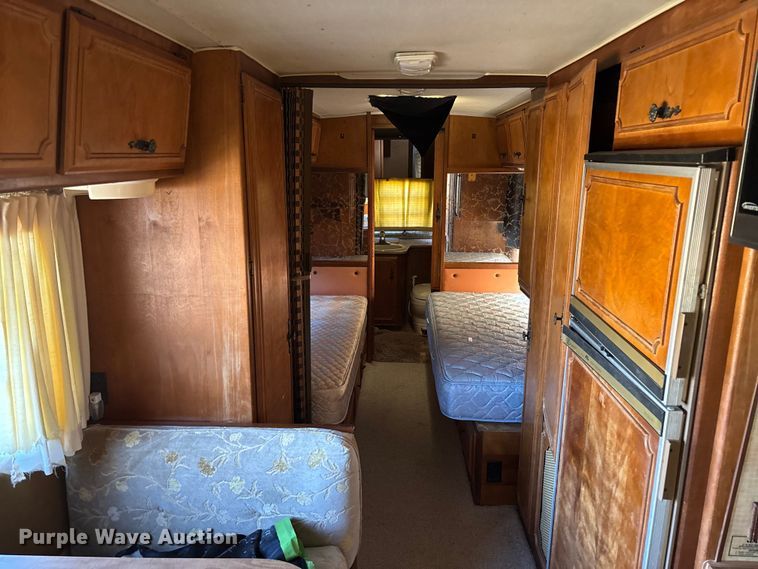 image for item FB2993 1984 Avion Camper