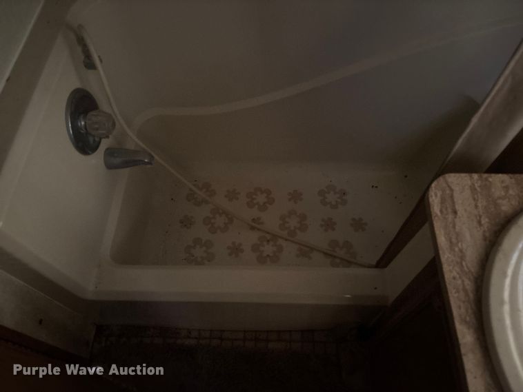 image for item FB2993 1984 Avion Camper