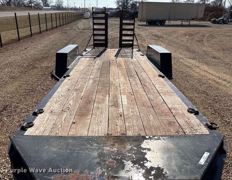 image for item FB3001 2005 Contrail equipment trailer