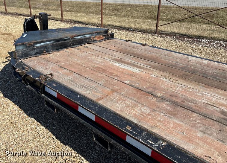 image for item FB3001 2005 Contrail equipment trailer