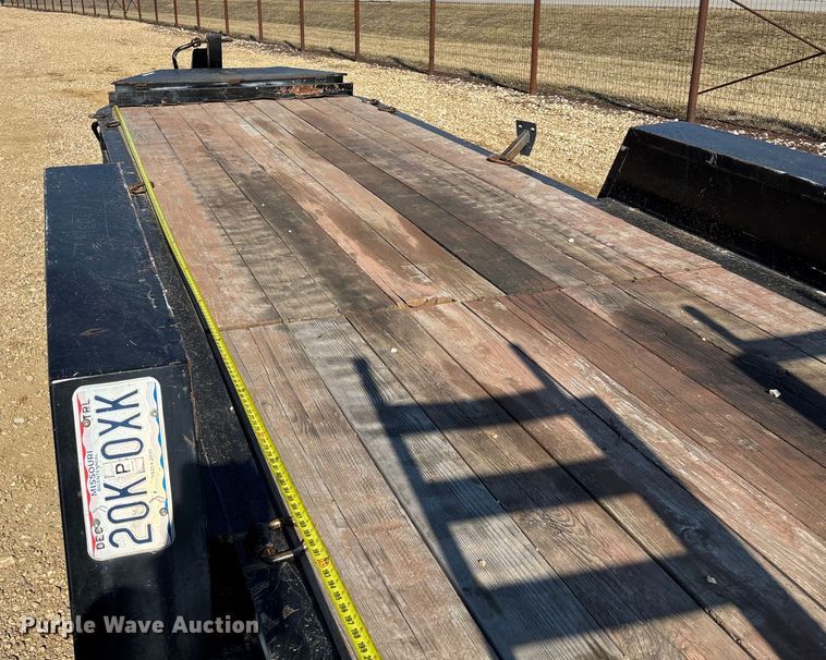 image for item FB3001 2005 Contrail equipment trailer