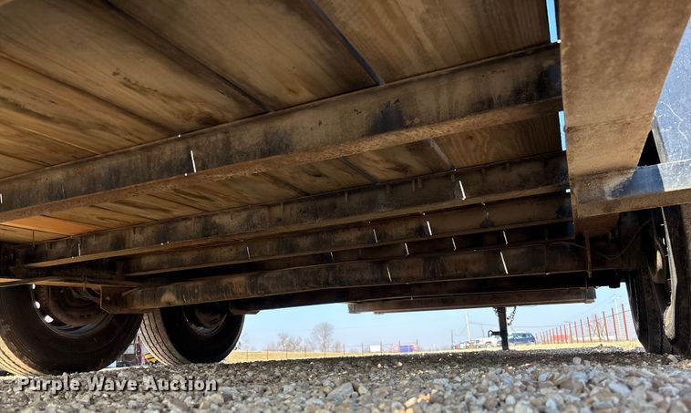 image for item FB3001 2005 Contrail equipment trailer