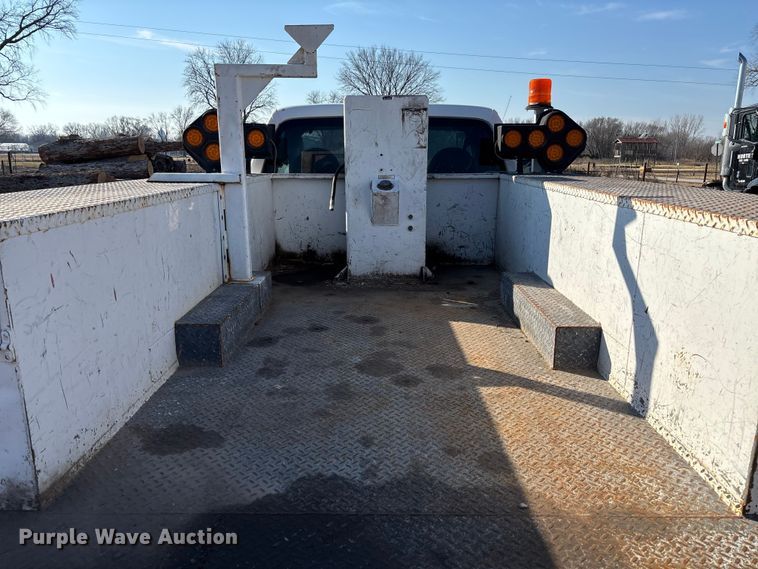 image for item FB3002 2008 Ford F450 Super Duty utility / service truck