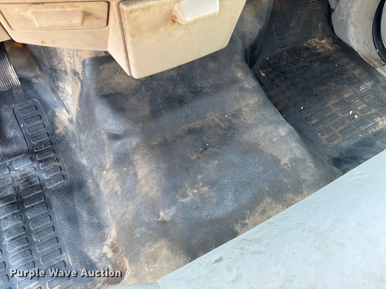 image for item FB3002 2008 Ford F450 Super Duty utility / service truck