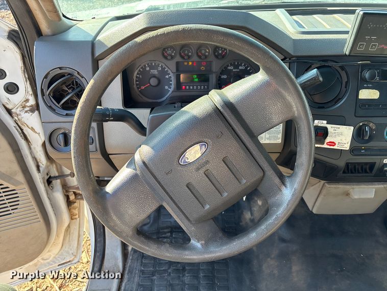 image for item FB3002 2008 Ford F450 Super Duty utility / service truck